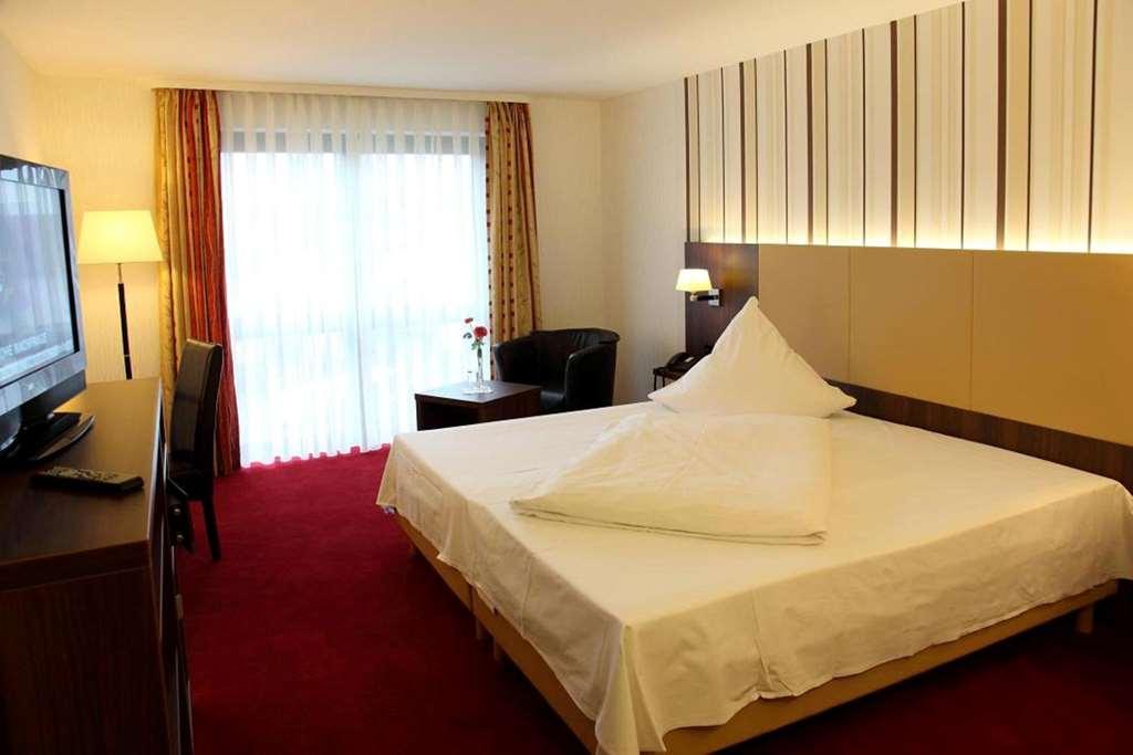 Lobinger-Parkhotel Гинген ан дер Бренц Стая снимка