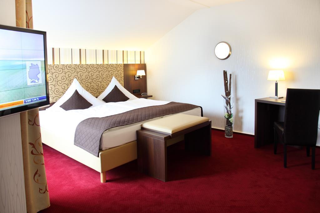 Lobinger-Parkhotel Гинген ан дер Бренц Екстериор снимка
