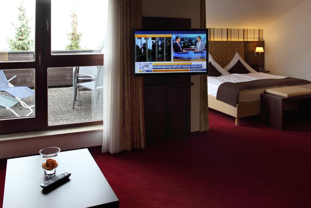 Lobinger-Parkhotel Гинген ан дер Бренц Екстериор снимка
